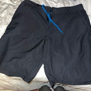 Men’s hydbrid black shorts